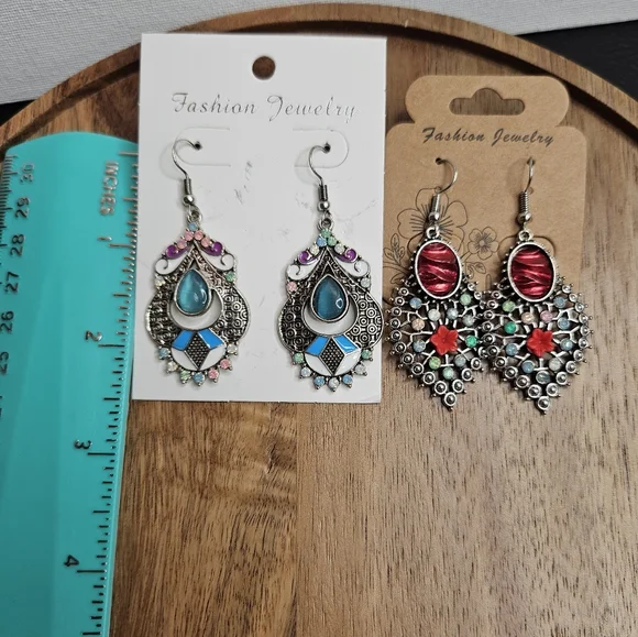 Women's Set of 2 Pairs Pierced Earrings Boho Ethnic Colorful Unique Bohemian New - Picture 1 of 7